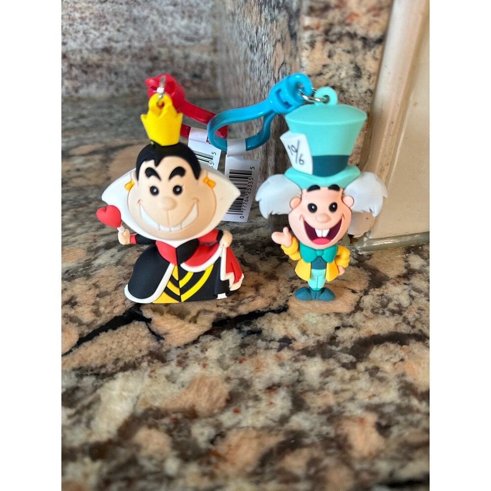 Disney Series 61 Alice In Wonderland Bag Clip Keychain Evil Queen and mad hatter